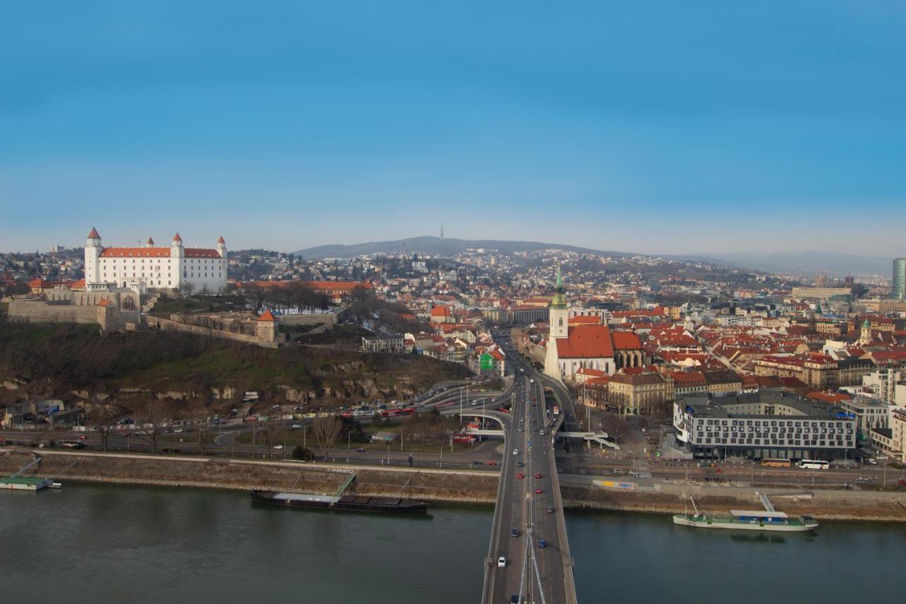 Safestay Bratislava Presidential Palace Exterior foto